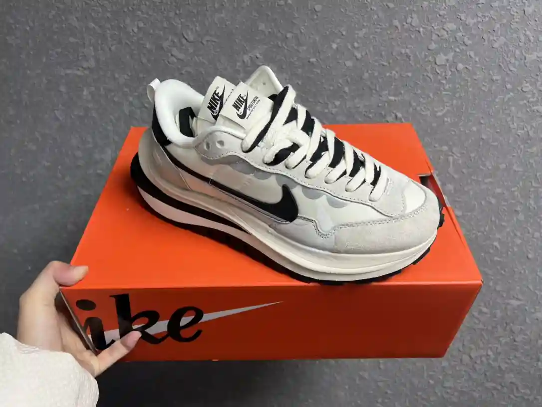 Sacai x Nike Waffle [남녀공용]