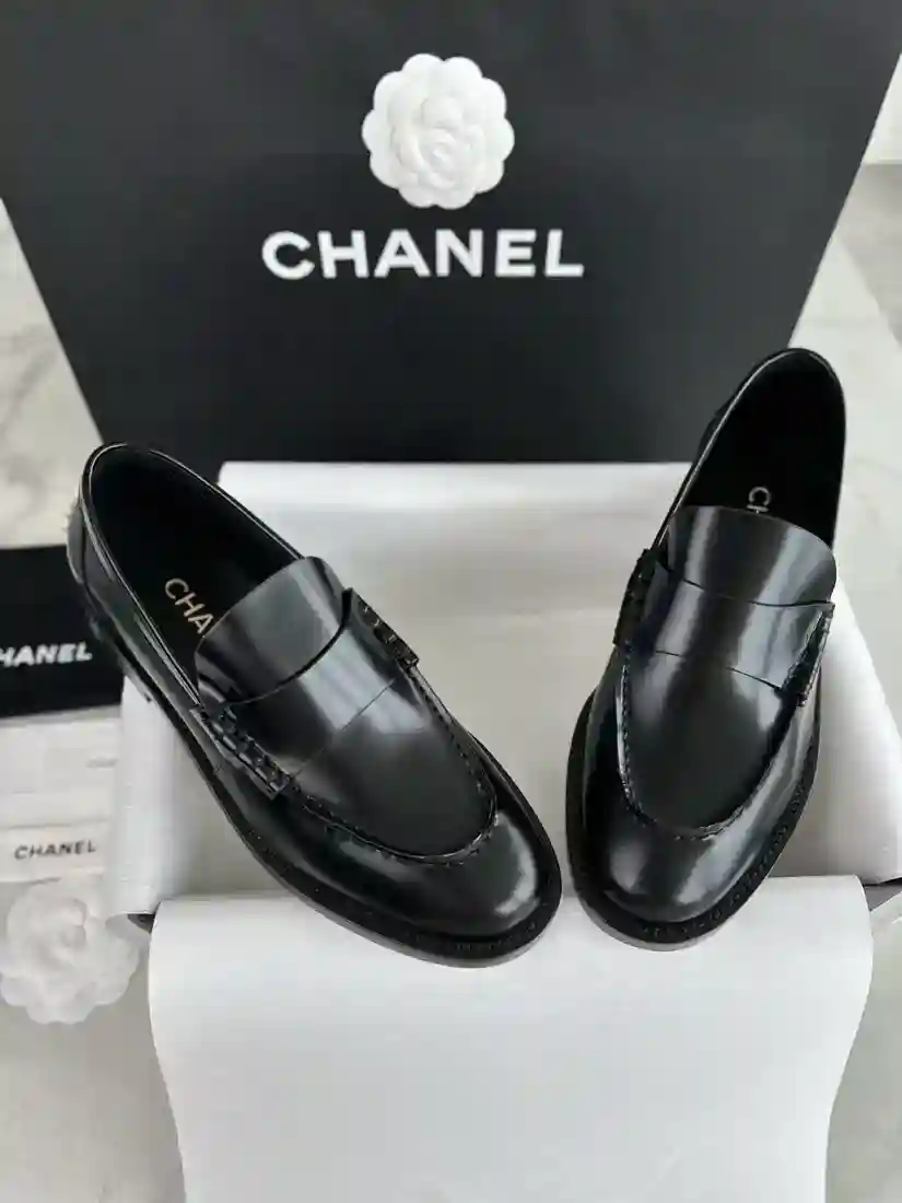 Chanel 샤넬 23s 블랙 로퍼